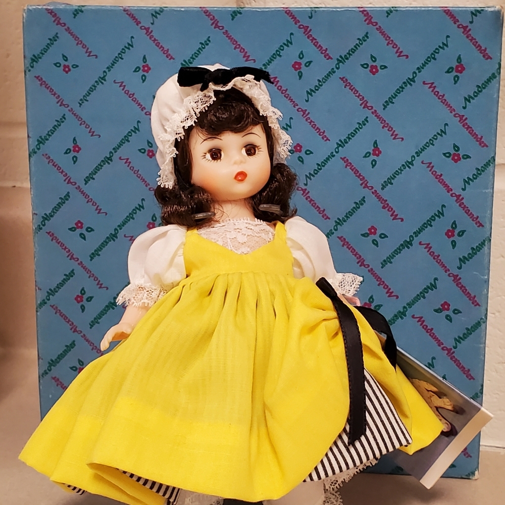 International 8" Doll by MADAME ALEXANDER France Yellow Boxed